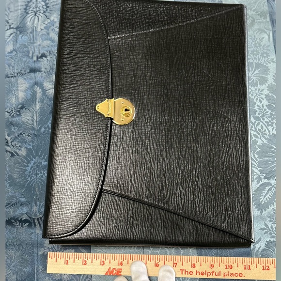 Authentic Burberrys Vintage Black Leather Locking Documents Case w Key Clean! - Picture 6 of 16